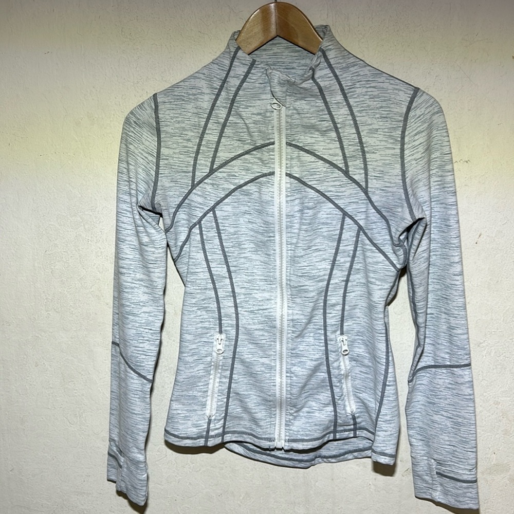 Lululemon Heathered Gray Define Jacket Size 6